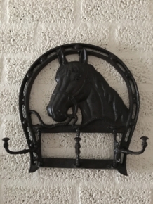 Wall coat rack horse cast iron, 3 hooks, beautiful!!